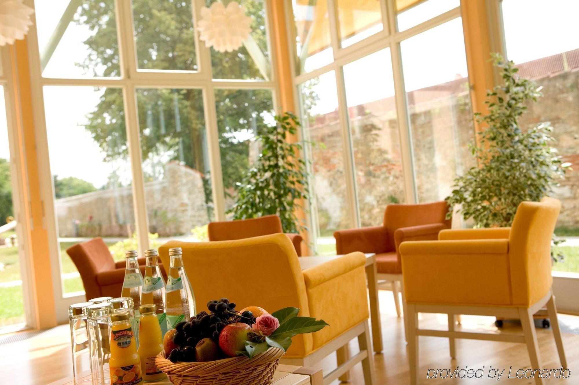 Jufa Hotel Nordlingen Restaurant photo